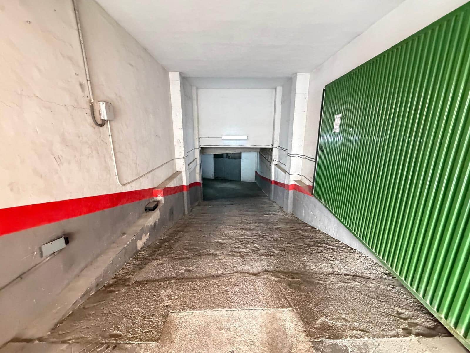 Autotalli myytävänä paikassa Torrevieja - 22 000 € (Ref: 9797103)