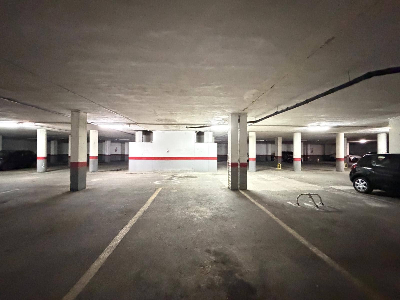 Autotalli myytävänä paikassa Torrevieja - 22 000 € (Ref: 9797103)