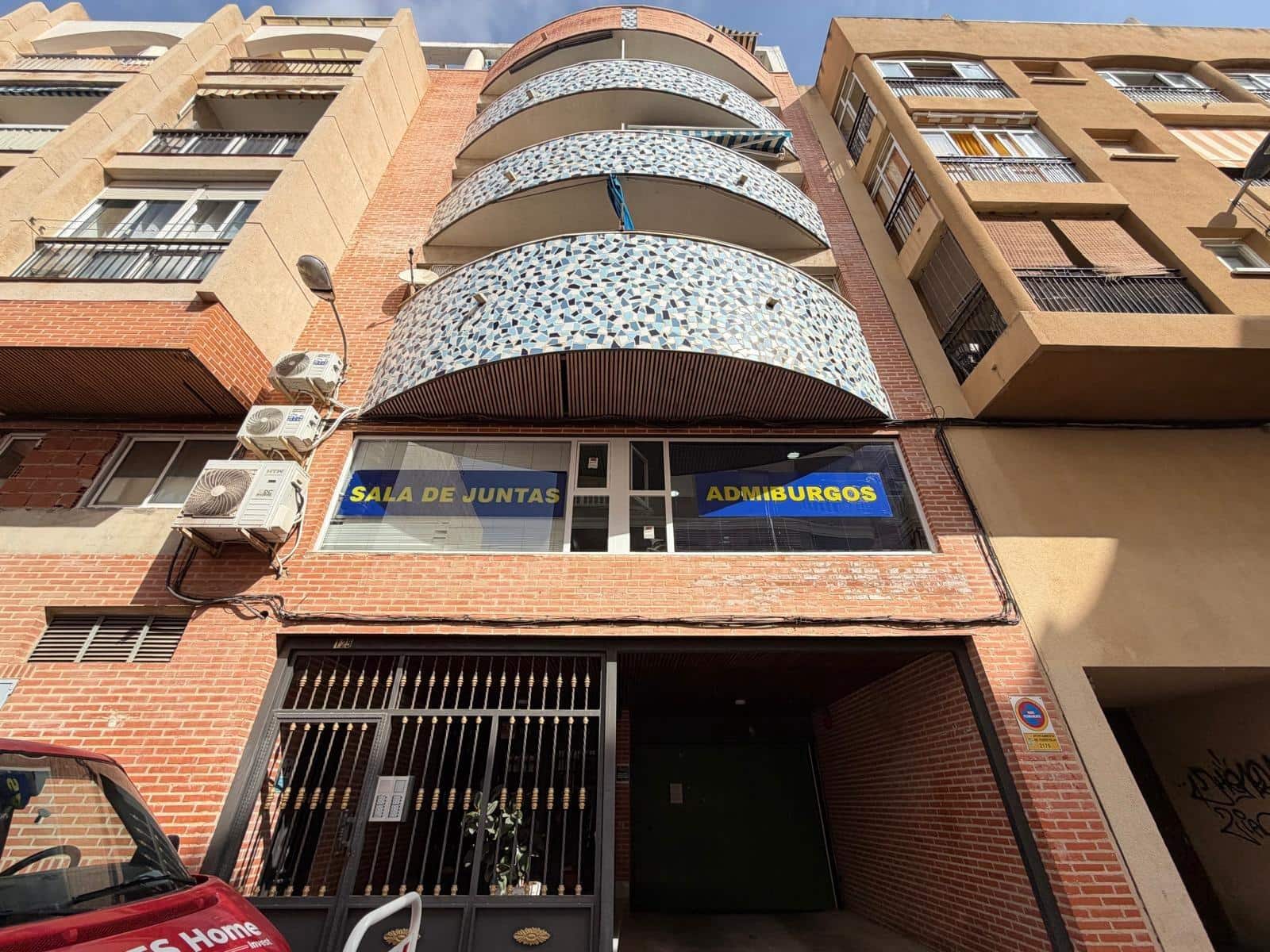 Autotalli myytävänä paikassa Torrevieja - 22 000 € (Ref: 9797103)