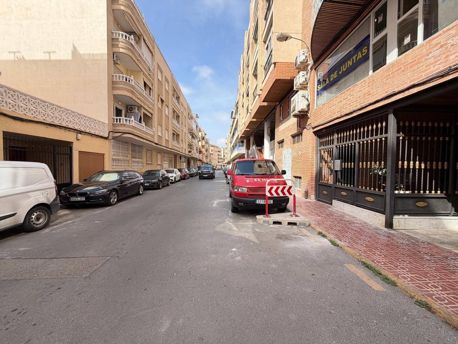 Autotalli myytävänä paikassa Torrevieja - 22 000 € (Ref: 9797103)