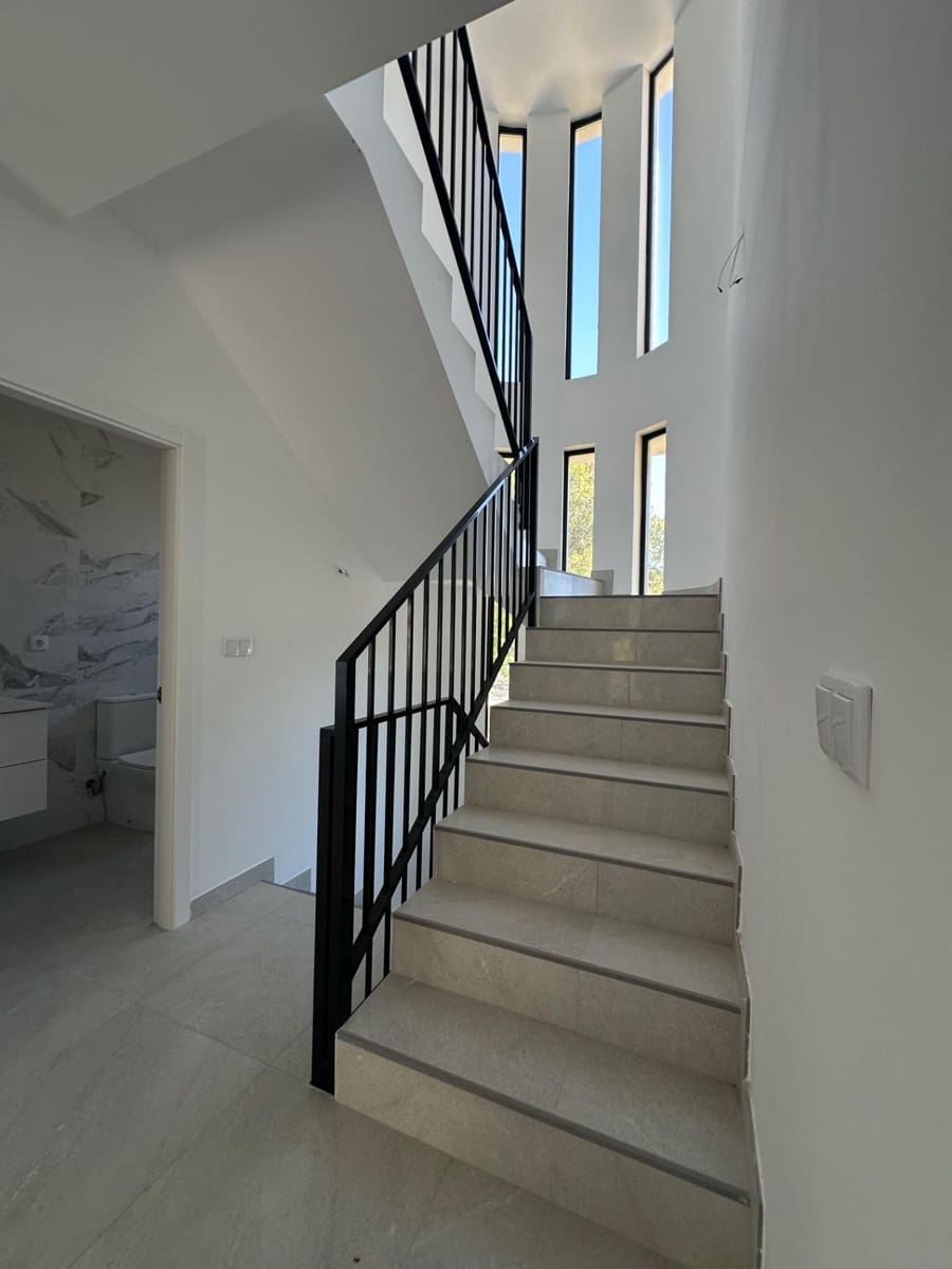 5 bedroom Villa for sale in San Vicente / Sant Vicent del Raspeig - € 590,000 (Ref: 9797104)