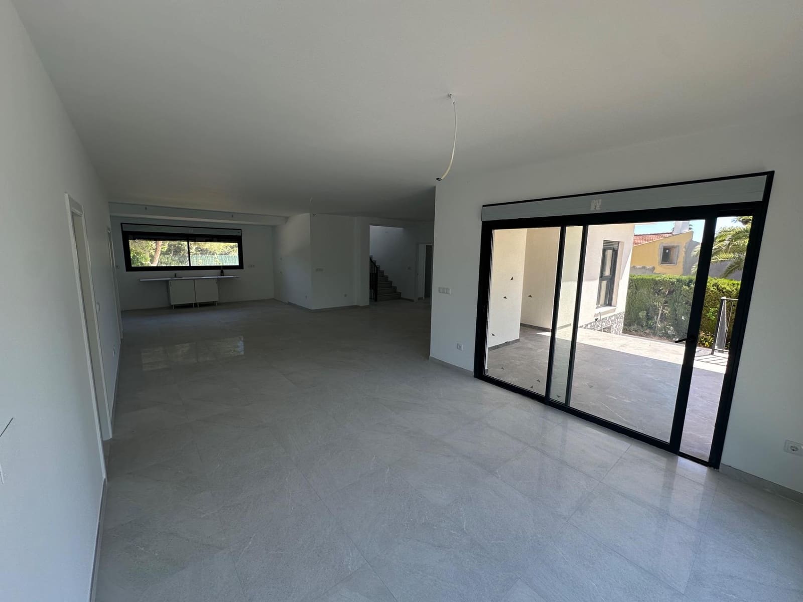 5 bedroom Villa for sale in San Vicente / Sant Vicent del Raspeig - € 590,000 (Ref: 9797104)