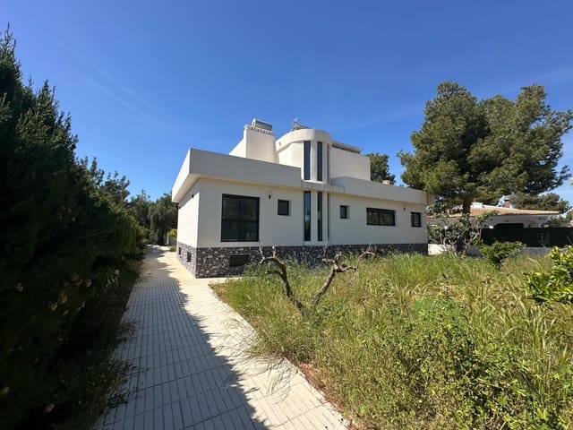 5 soveværelse Villa til salg i San Vicente / Sant Vicent del Raspeig - € 590.000 (Ref: 9797104)