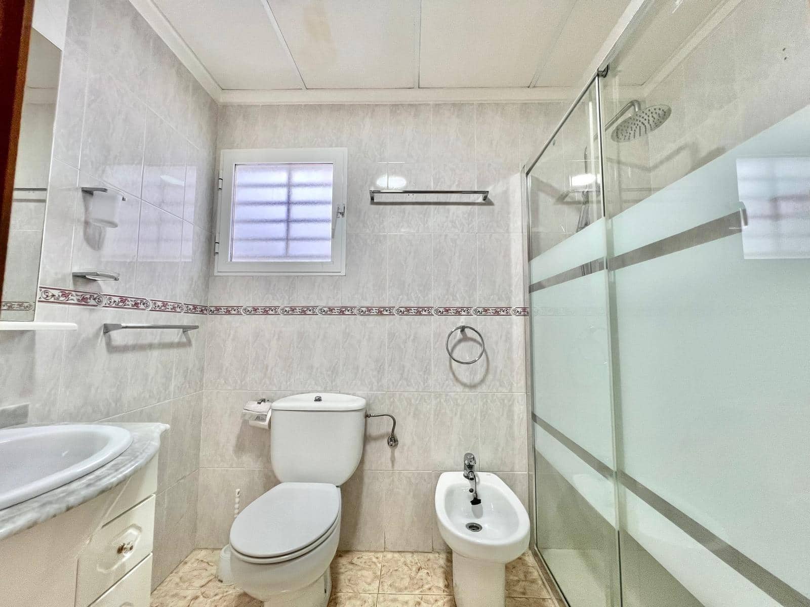 2 sovrum Lägenhet till salu i Torrevieja - 169 900 € (Ref: 9799254)