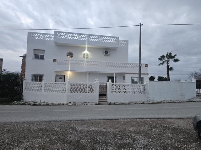 10 Zimmer Villa zu verkaufen in Cox - 495.000 € (Ref: 9799257)