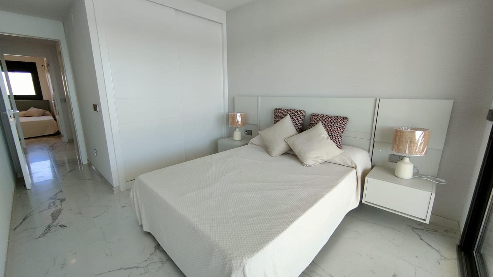 3 sypialnia Penthouse na sprzedaż w Benidorm z basenem garażem - 1 495 000 € (Ref: 9806475)