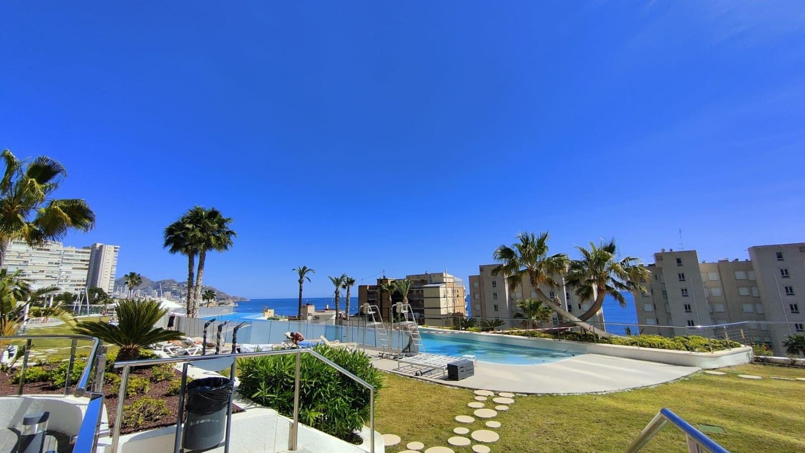 3 sypialnia Penthouse na sprzedaż w Benidorm z basenem garażem - 1 495 000 € (Ref: 9806475)