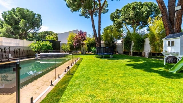 4 Zimmer Villa zu verkaufen in Pozuelo de Alarcón mit Pool Garage - 3.000.000 € (Ref: 9807959)