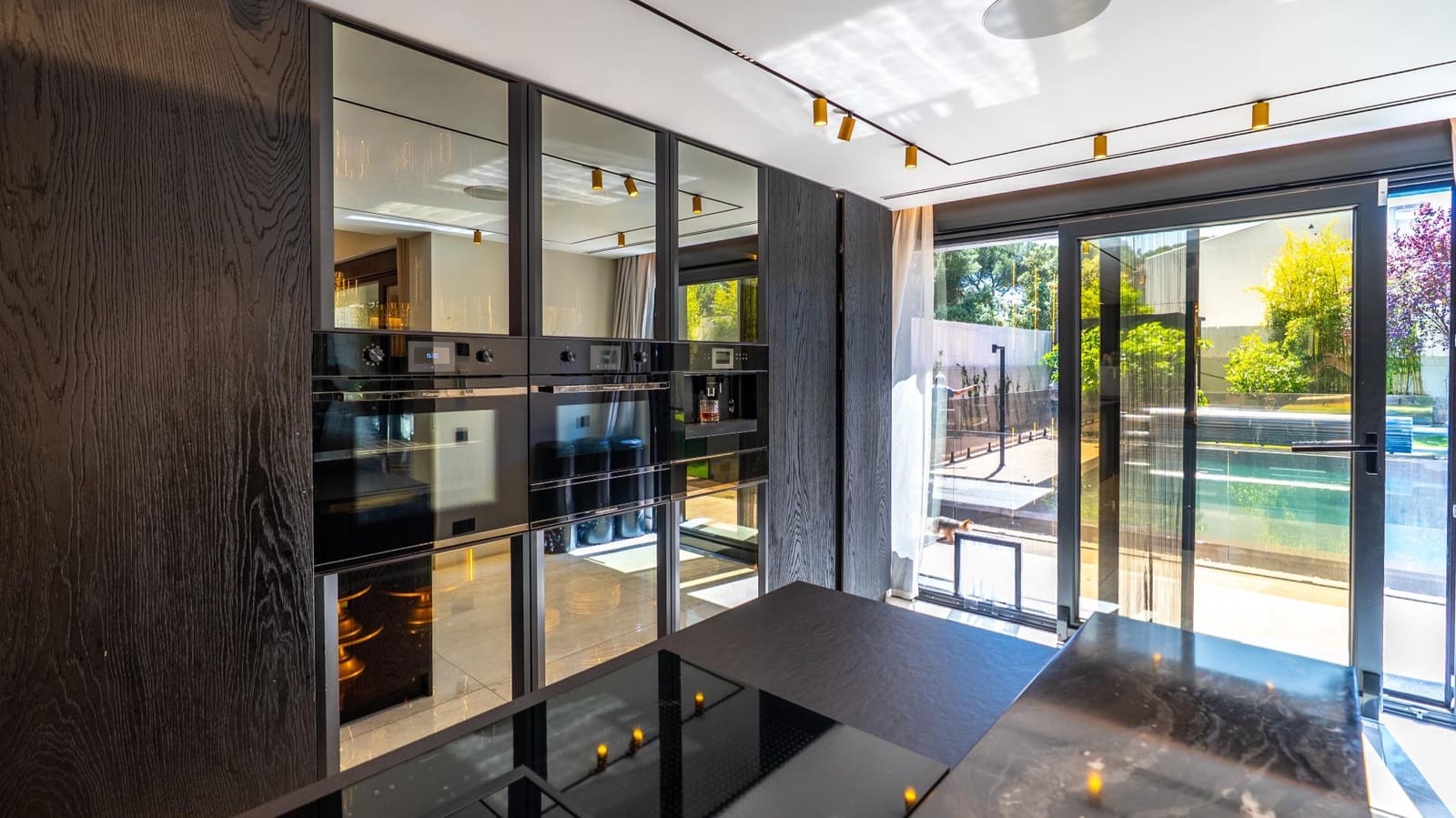 4 Zimmer Villa zu verkaufen in Pozuelo de Alarcon mit Pool Garage - 3.000.000 € (Ref: 9807959)