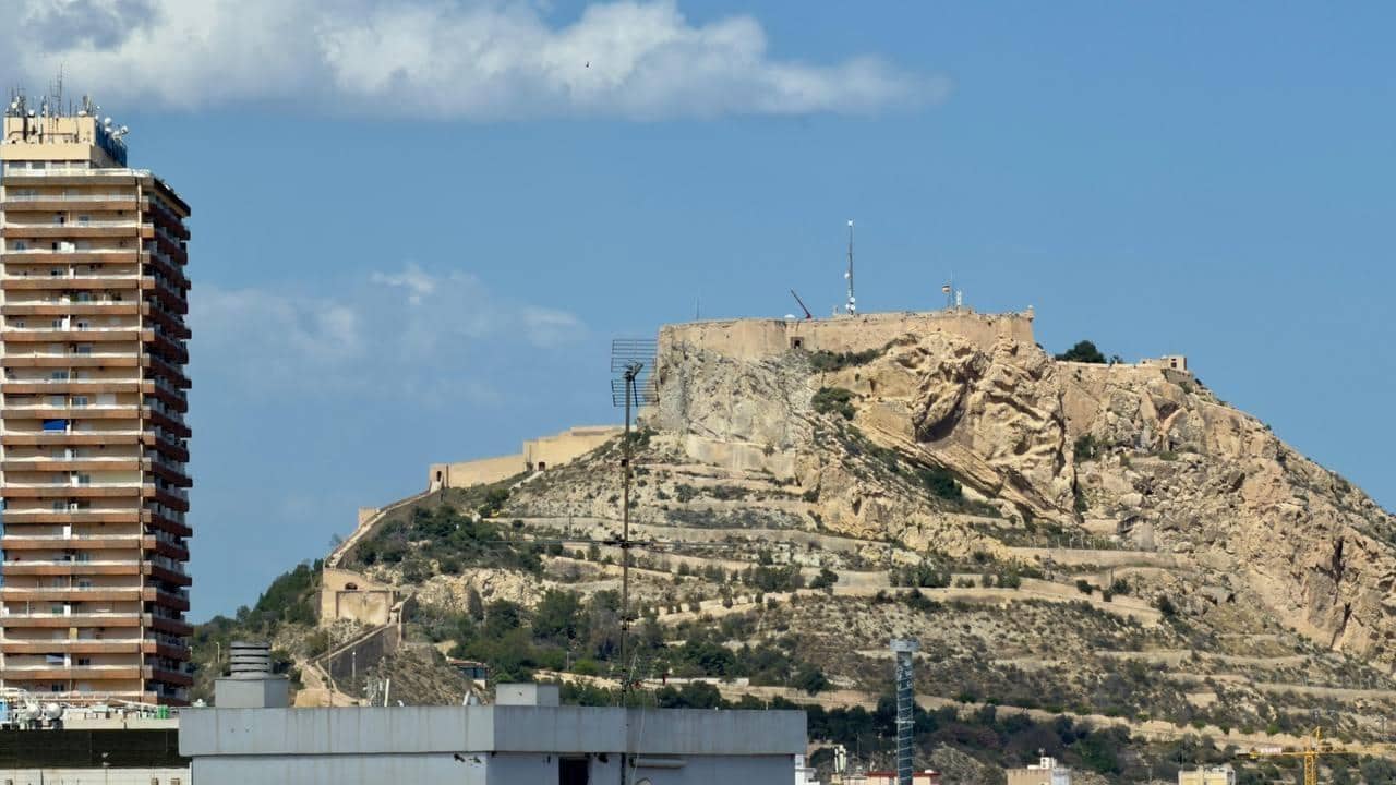 3 bedroom Apartment for sale in Alicante / Alacant city with garage - € 519,000 (Ref: 9814360)