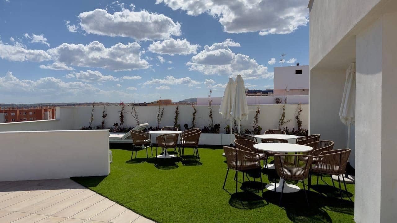 3 bedroom Apartment for sale in Alicante / Alacant city with garage - € 519,000 (Ref: 9814360)