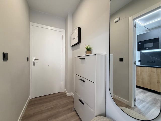 2 slaapkamer Appartement te koop in Torrevieja - € 179.900 (Ref: 9815848)