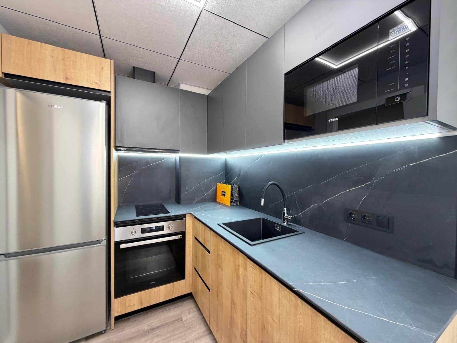 2 slaapkamer Appartement te koop in Torrevieja - € 179.900 (Ref: 9815848)