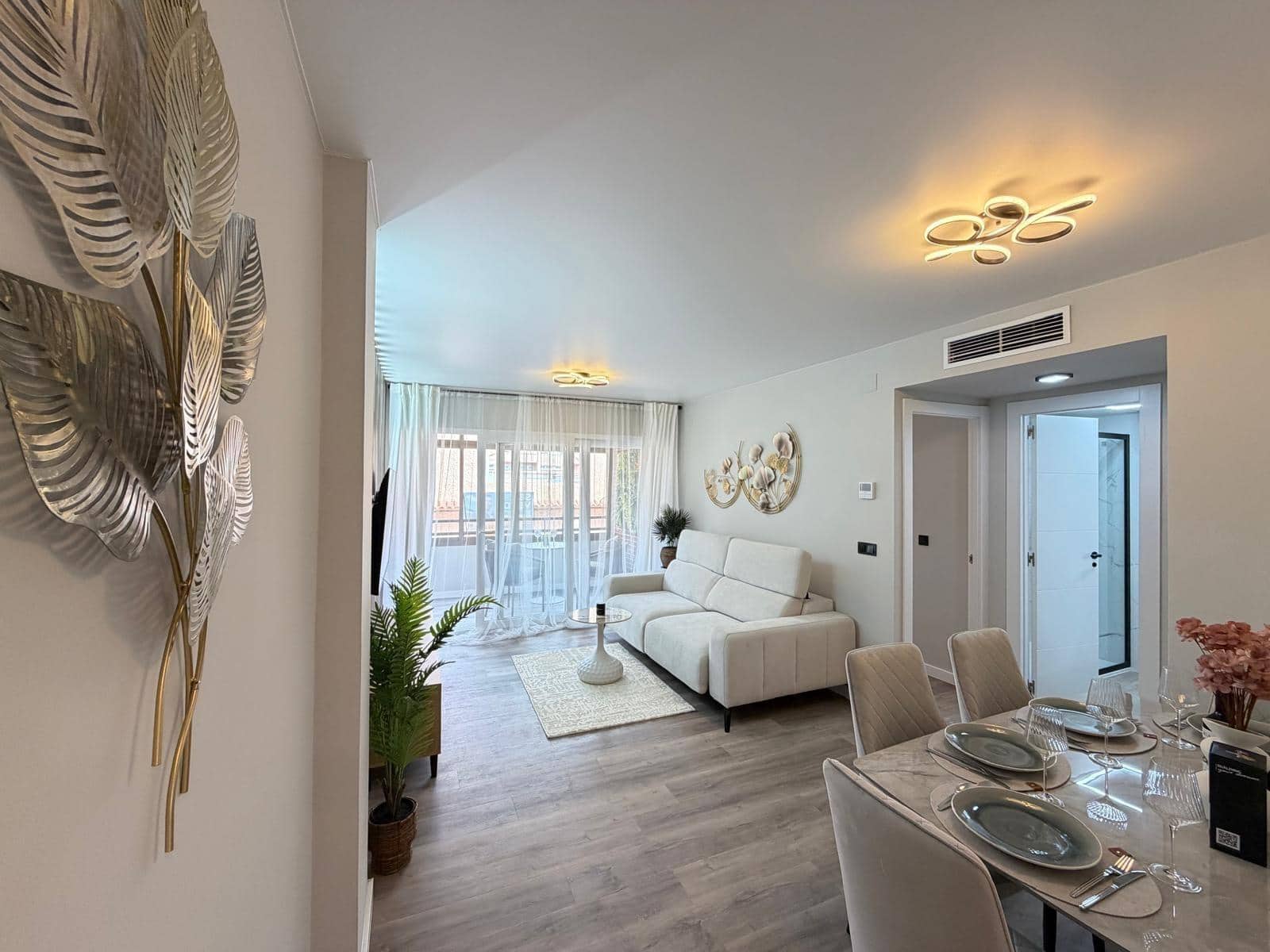 2 slaapkamer Appartement te koop in Torrevieja - € 179.900 (Ref: 9815848)