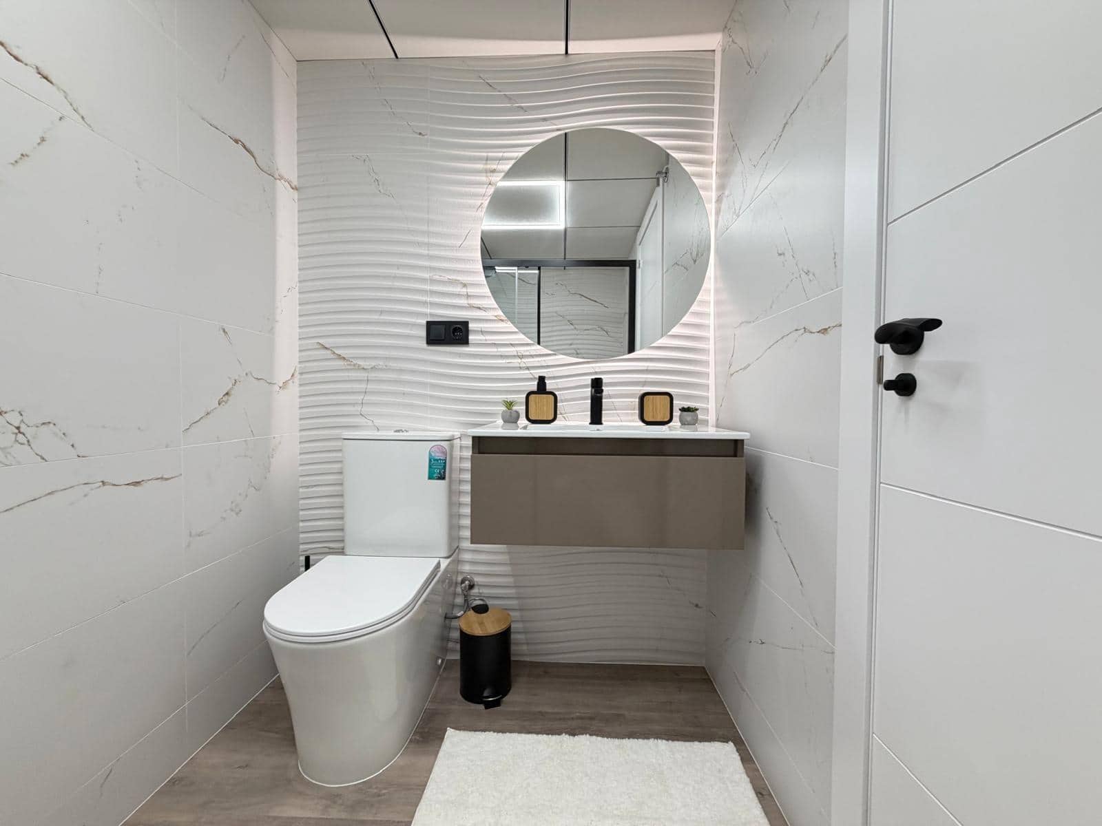 2 slaapkamer Appartement te koop in Torrevieja - € 179.900 (Ref: 9815848)