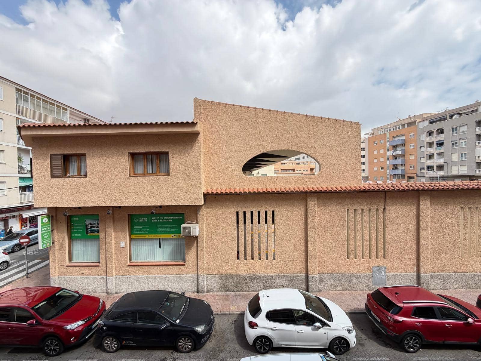2 slaapkamer Appartement te koop in Torrevieja - € 179.900 (Ref: 9815848)