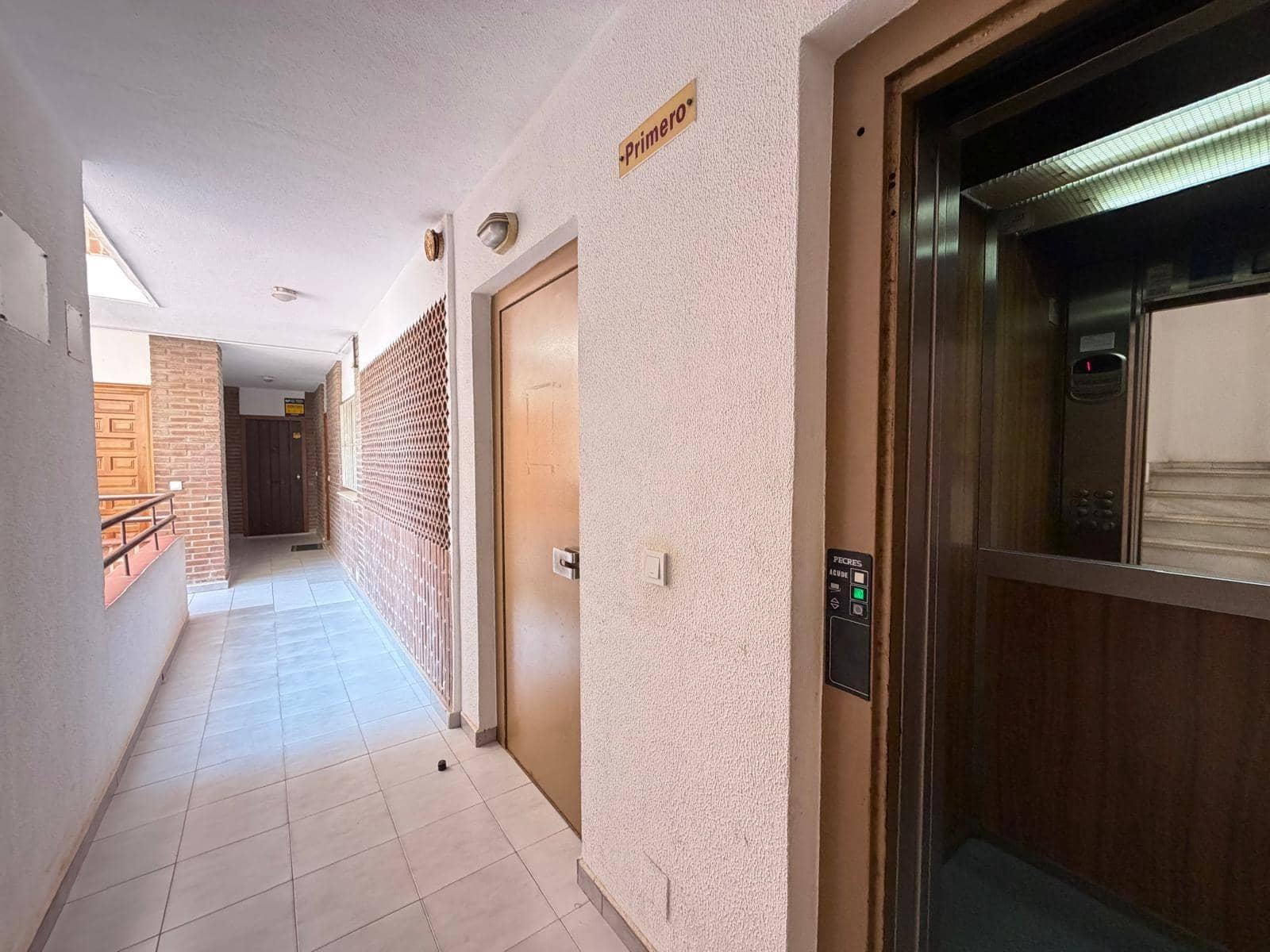 2 slaapkamer Appartement te koop in Torrevieja - € 179.900 (Ref: 9815848)