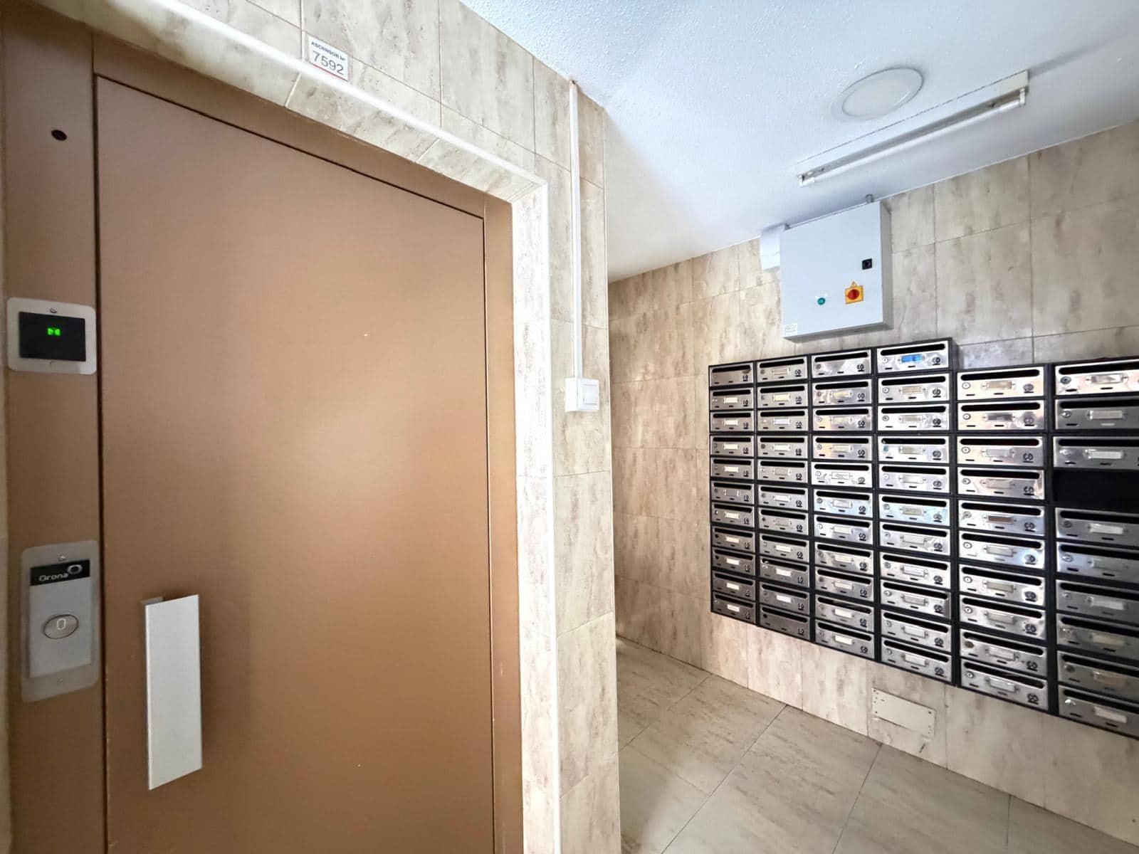 2 slaapkamer Appartement te koop in Torrevieja - € 179.900 (Ref: 9815848)