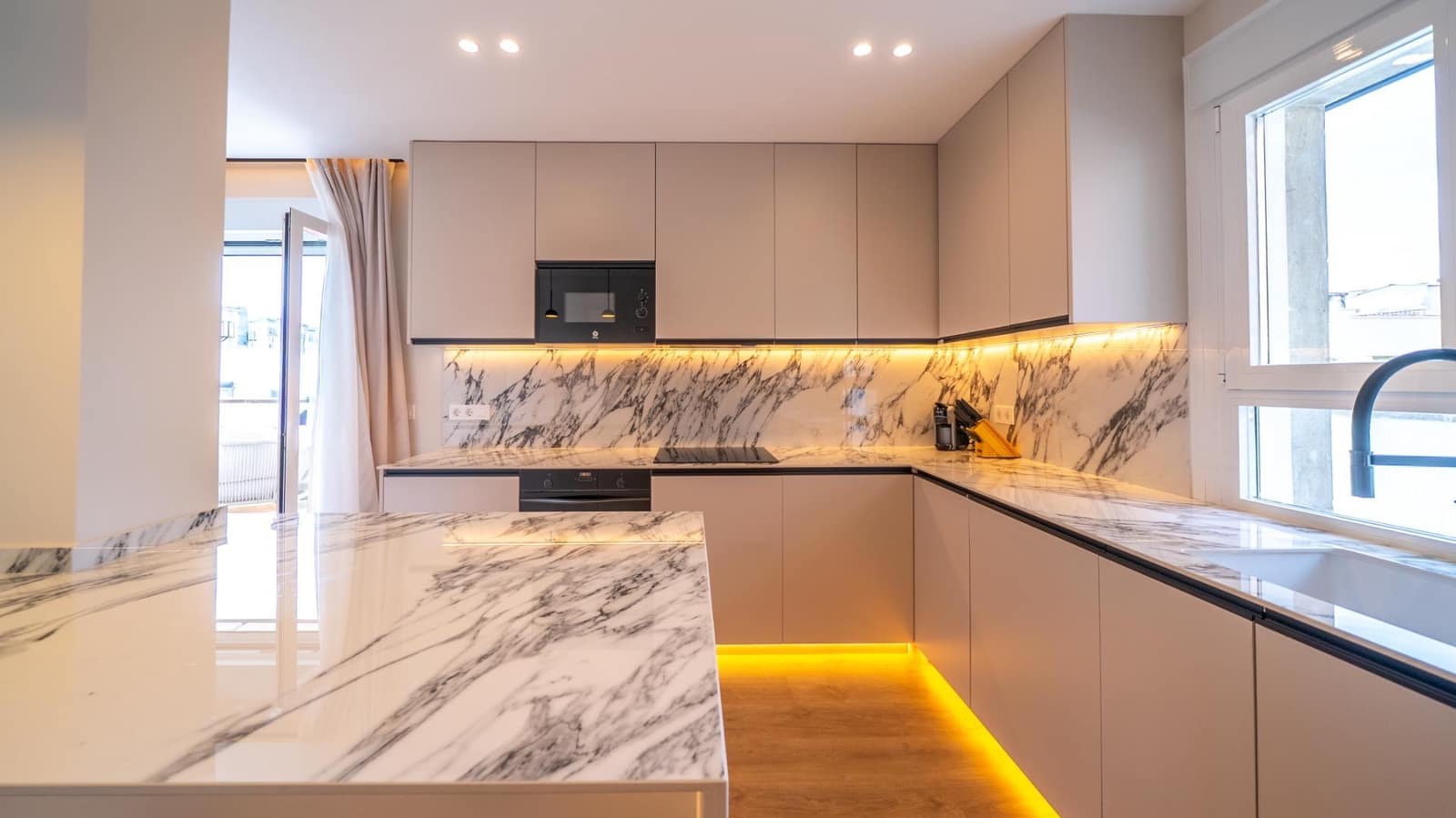 3 sypialnia Mieszkanie na sprzedaż w Miasto Madryt - 2 639 000 € (Ref: 9818216)