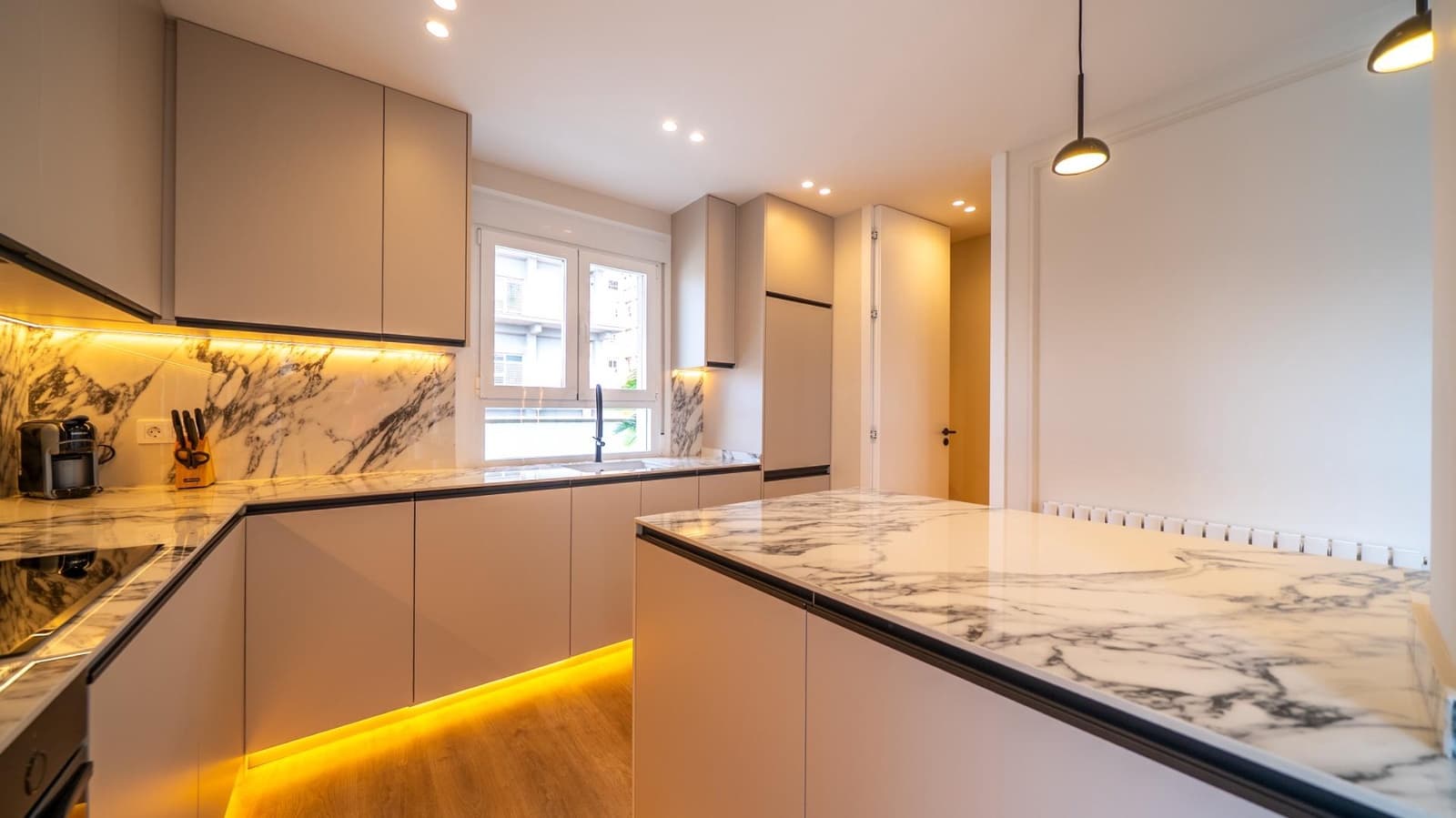 3 sypialnia Mieszkanie na sprzedaż w Miasto Madryt - 2 639 000 € (Ref: 9818216)
