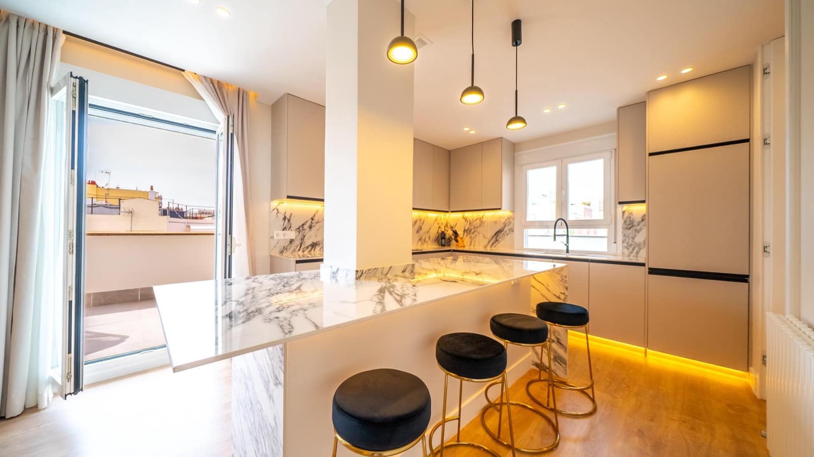 3 sypialnia Mieszkanie na sprzedaż w Miasto Madryt - 2 639 000 € (Ref: 9818216)