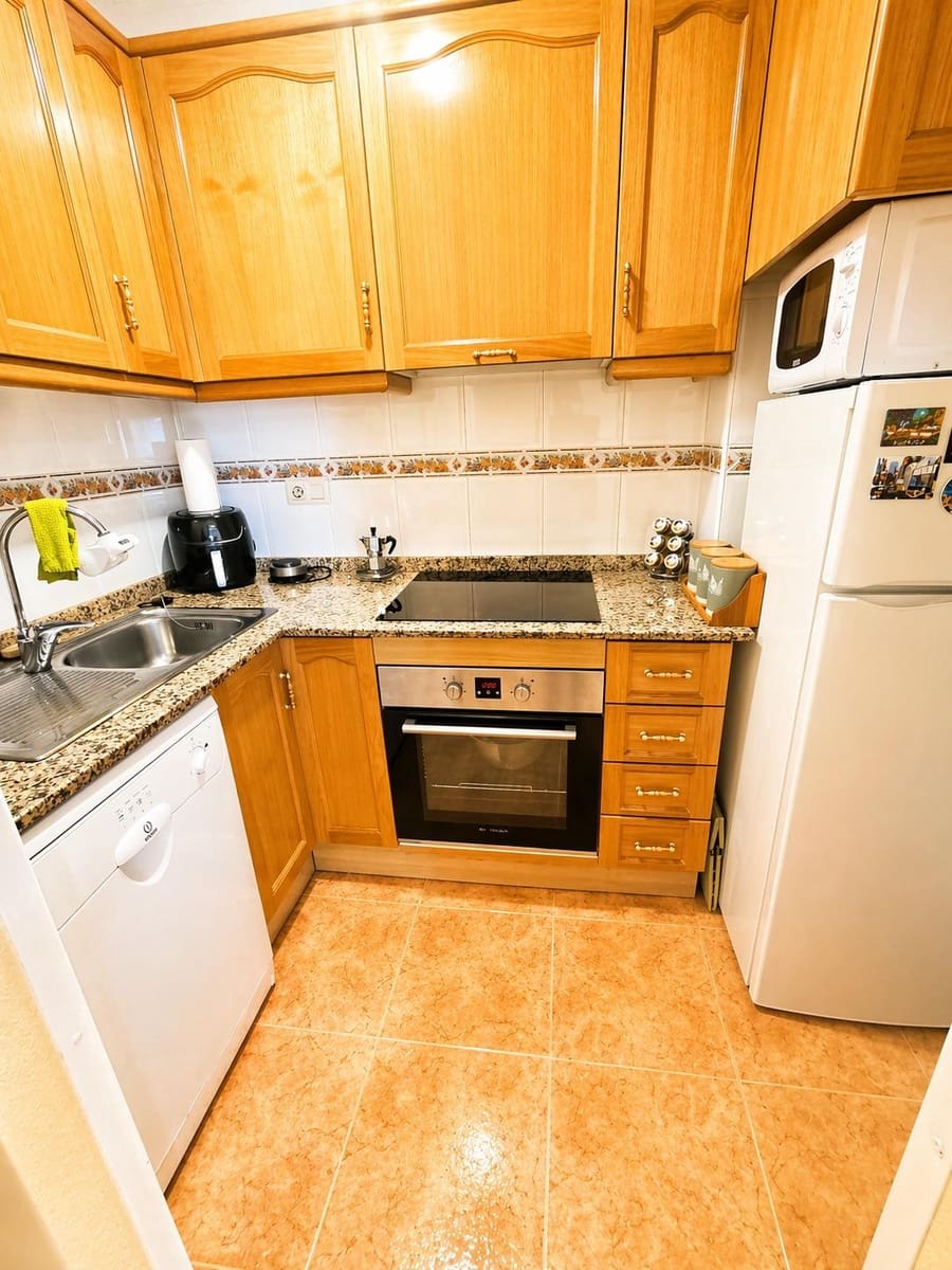 2 soverom Penthouse til salgs i Torrevieja - € 159 900 (Ref: 9818221)