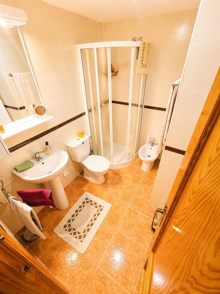 2 soverom Penthouse til salgs i Torrevieja - € 159 900 (Ref: 9818221)