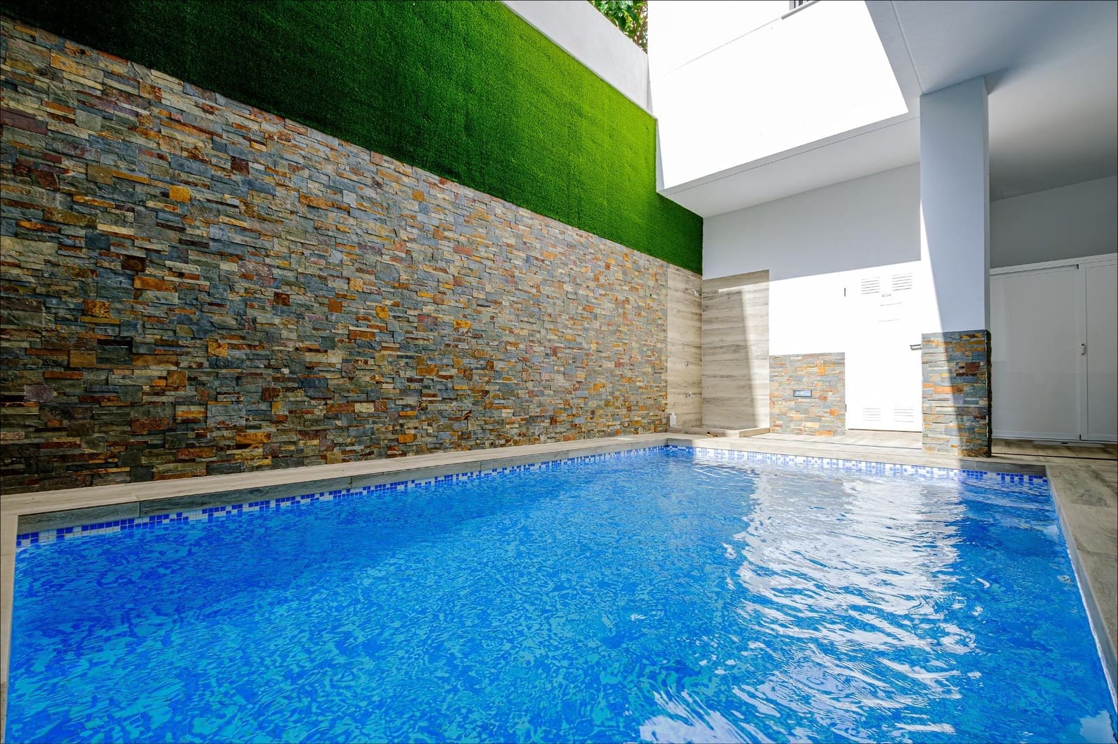 4 slaapkamer Penthouse te koop in Torrevieja - € 574.900 (Ref: 9820506)
