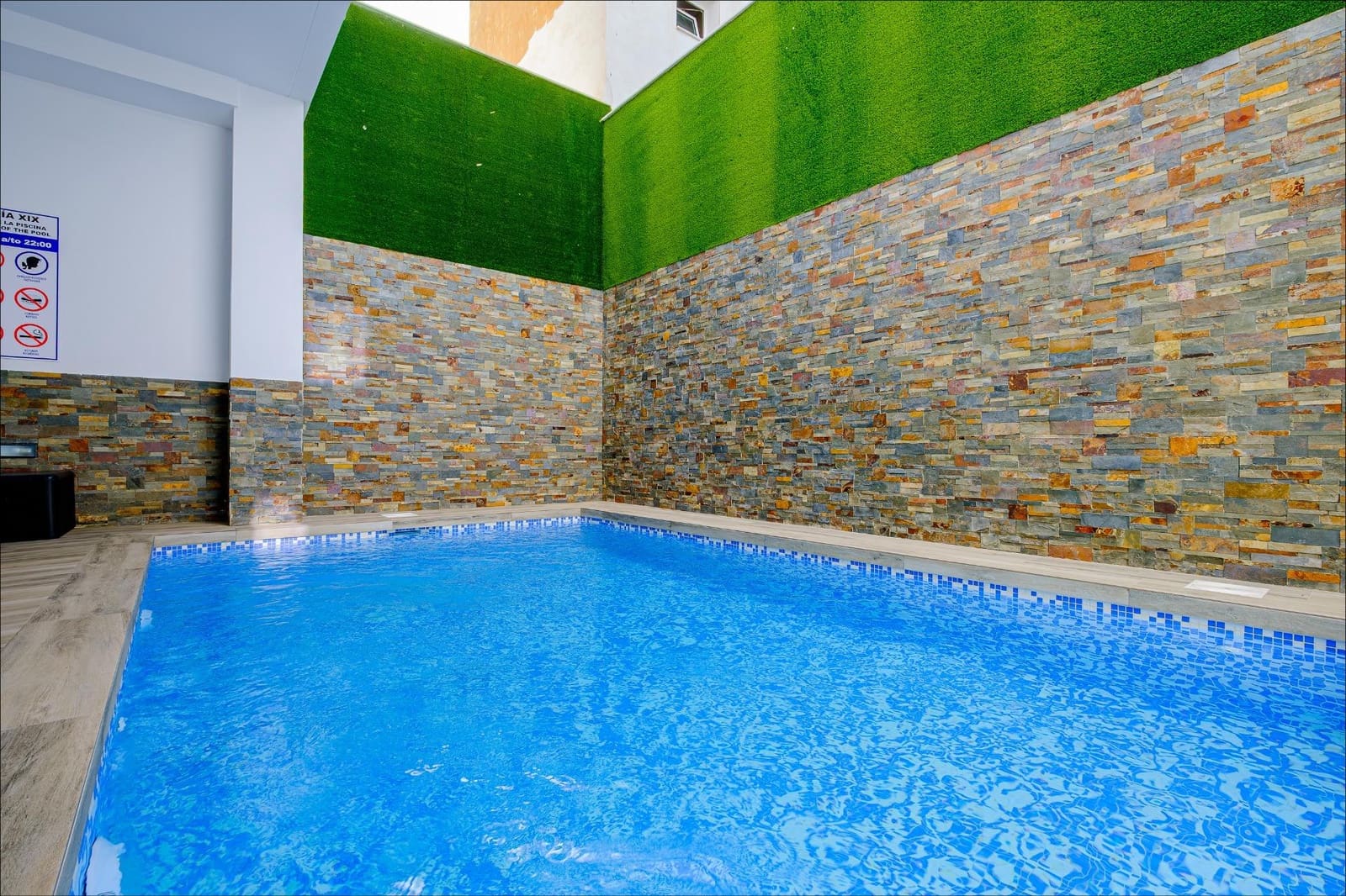 4 slaapkamer Penthouse te koop in Torrevieja - € 574.900 (Ref: 9820506)
