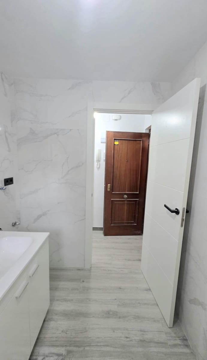 2 Zimmer Apartment zu verkaufen in Mieres - 104.000 € (Ref: 9820507)