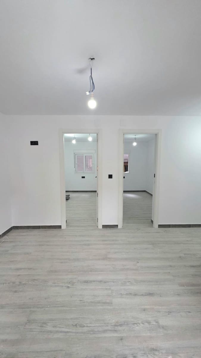 2 Zimmer Apartment zu verkaufen in Mieres - 104.000 € (Ref: 9820507)