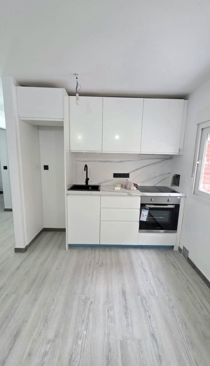 2 Zimmer Apartment zu verkaufen in Mieres - 104.000 € (Ref: 9820507)