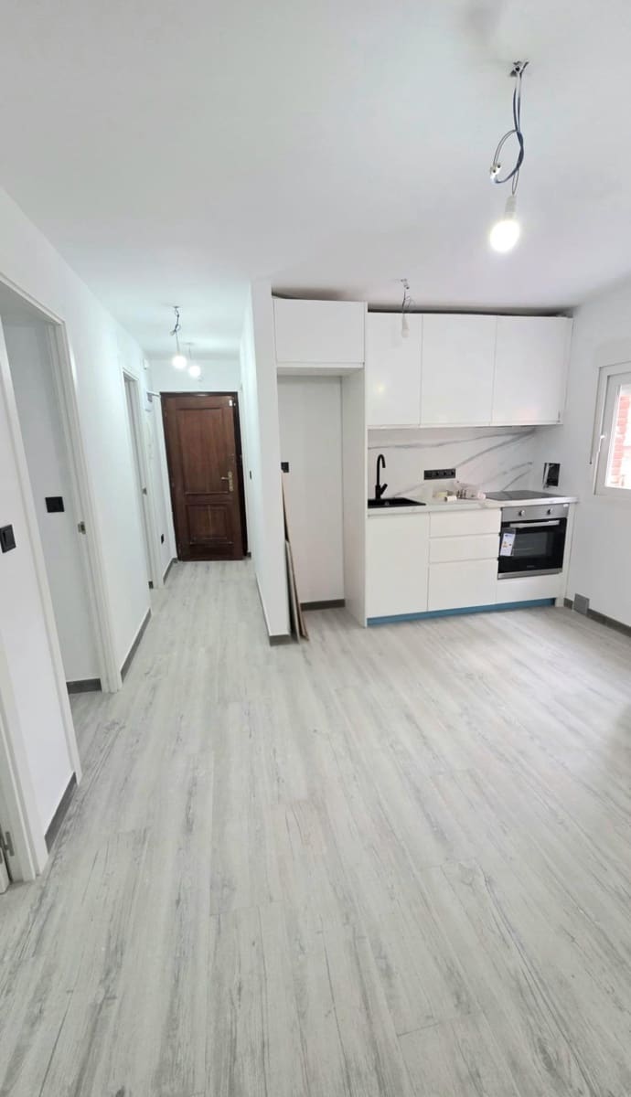 2 Zimmer Apartment zu verkaufen in Mieres - 104.000 € (Ref: 9820507)