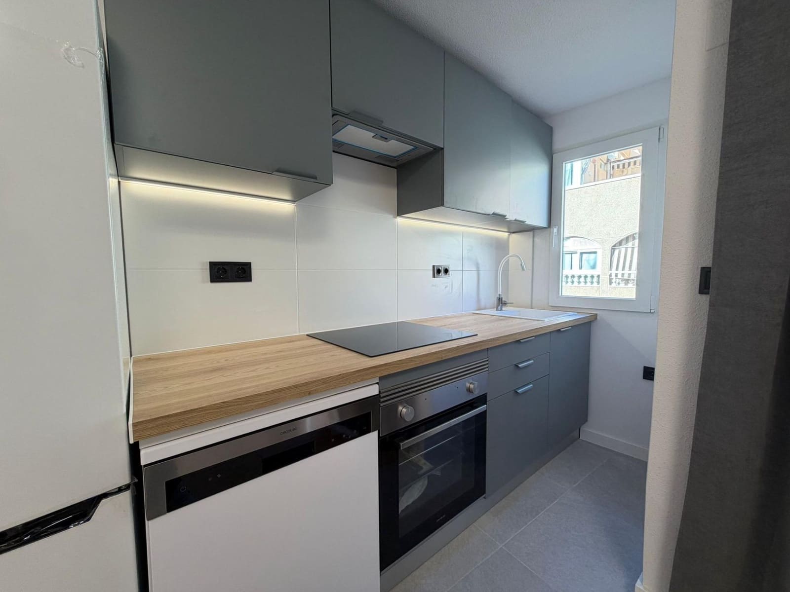 2 makuuhuone Huoneisto myytävänä paikassa Torrevieja - 157 900 € (Ref: 9820510)