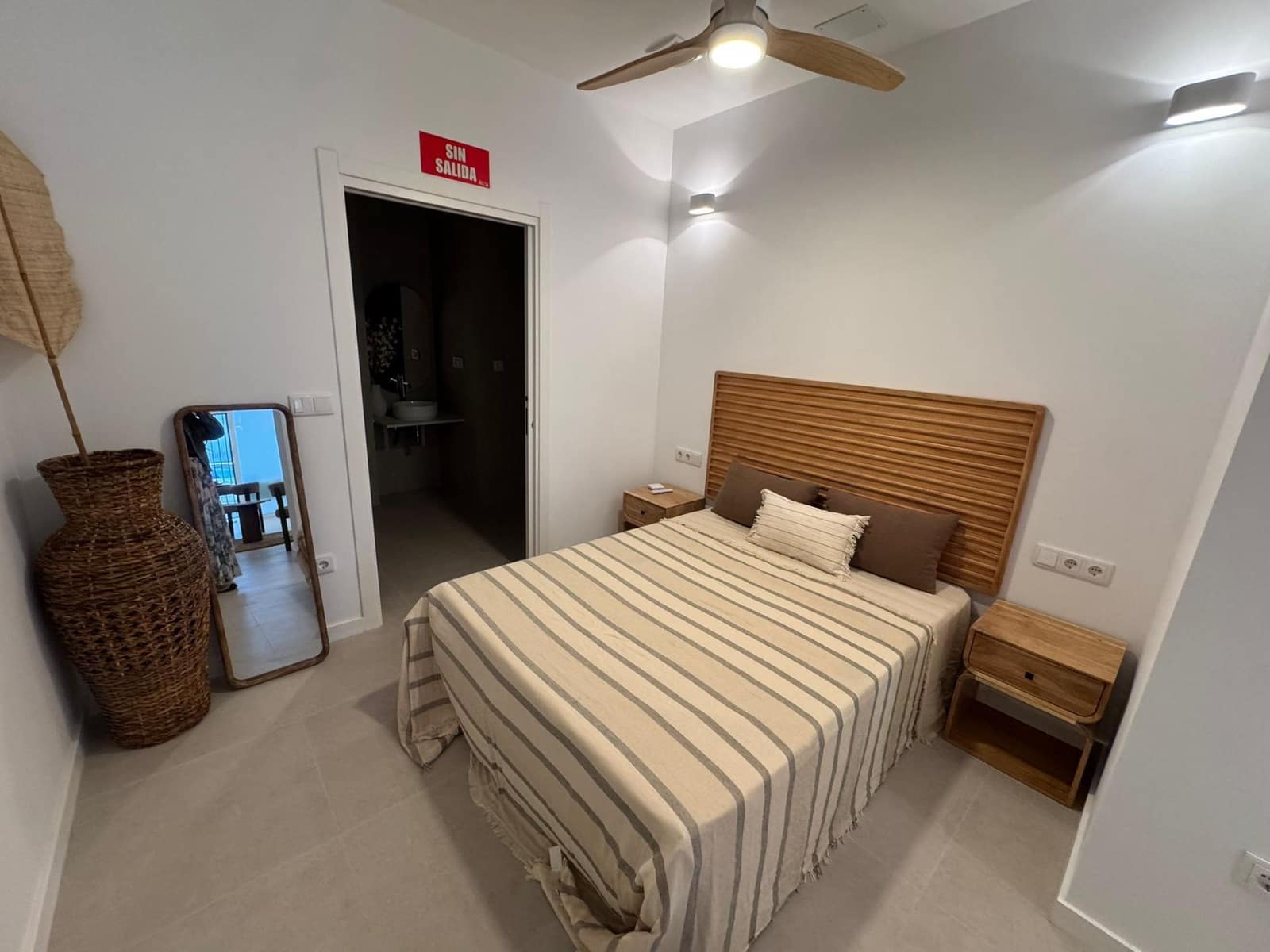Negocio de 1 habitación en València ciudad en venta - 145.000 € (Ref: 9822922)