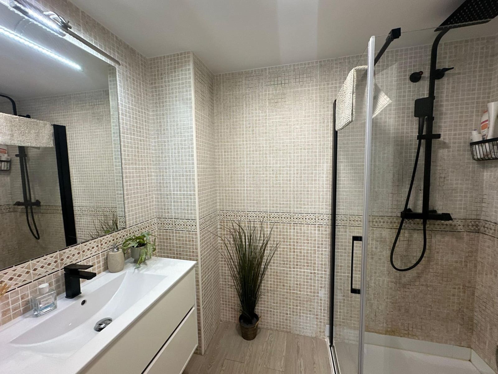 3 quarto Apartamento para venda em Playa de San Juan com piscina garagem - 430 000 € (Ref: 9822923)