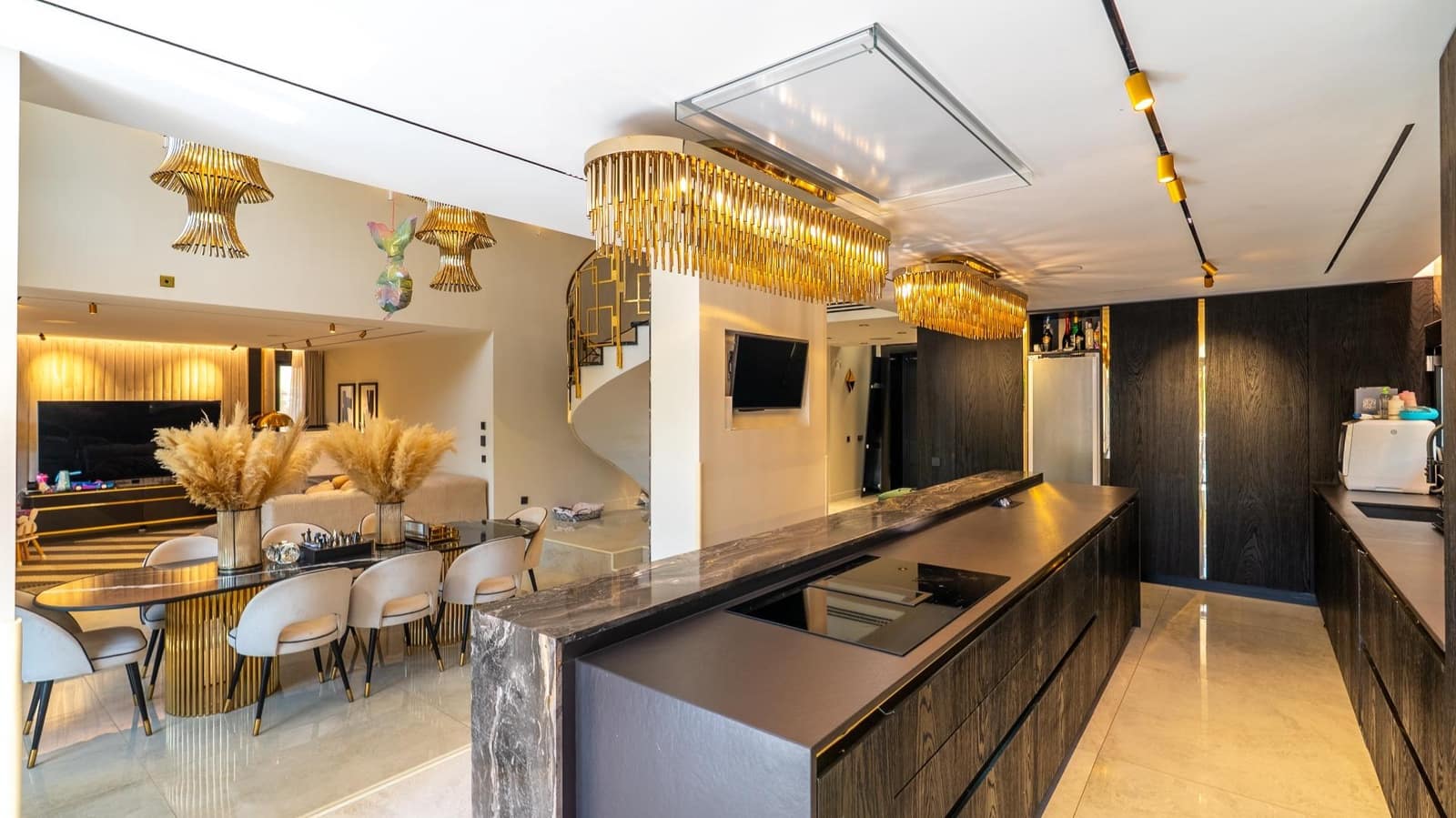 4 bedroom Villa for sale in Pozuelo de Alarcon with pool garage - € 3,000,000 (Ref: 9822925)