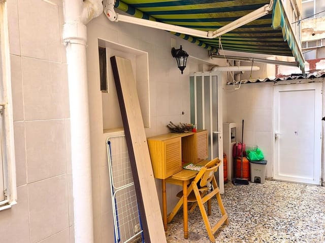 3 makuuhuone Huoneisto myytävänä paikassa Alicante kaupunki - 74 000 € (Ref: 9822926)