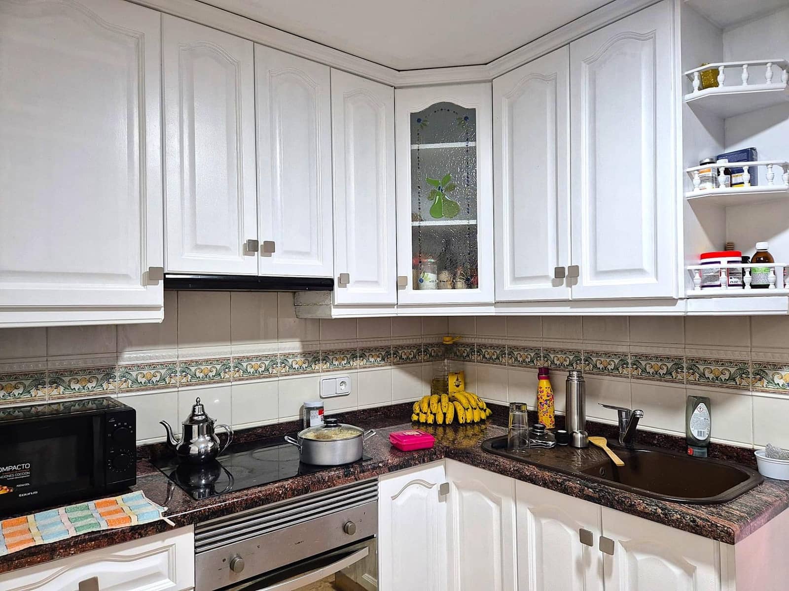 3 bedroom Apartment for sale in Alicante / Alacant city - € 74,000 (Ref: 9822926)