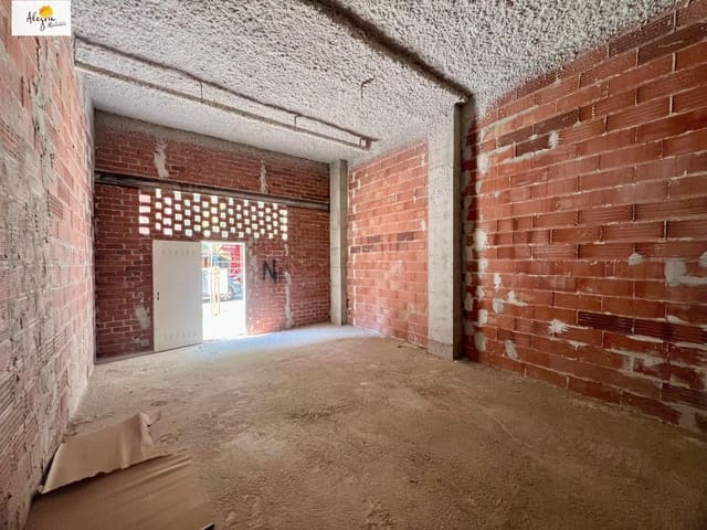 1 slaapkamer Commercieel te koop in Marxalenes, Valencia stad - € 105.000 (Ref: 9829097)