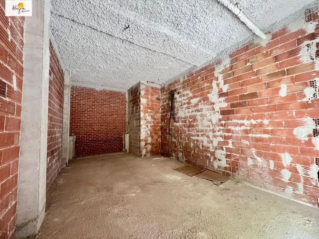 1 slaapkamer Commercieel te koop in Marxalenes, Valencia stad - € 105.000 (Ref: 9829097)