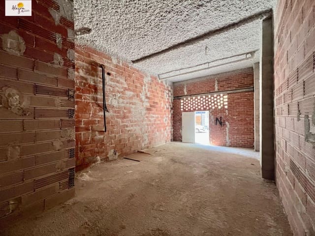 1 slaapkamer Commercieel te koop in Marxalenes, Valencia stad - € 105.000 (Ref: 9829097)
