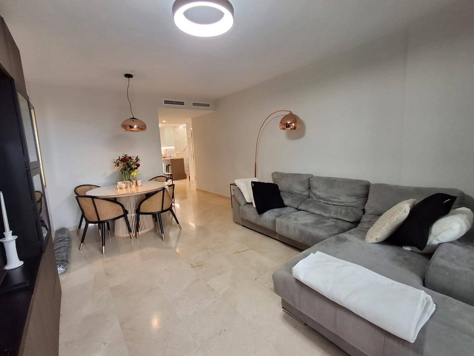 2 bedroom Apartment for sale in Finestrat with pool - € 437,000 (Ref: 9829098)