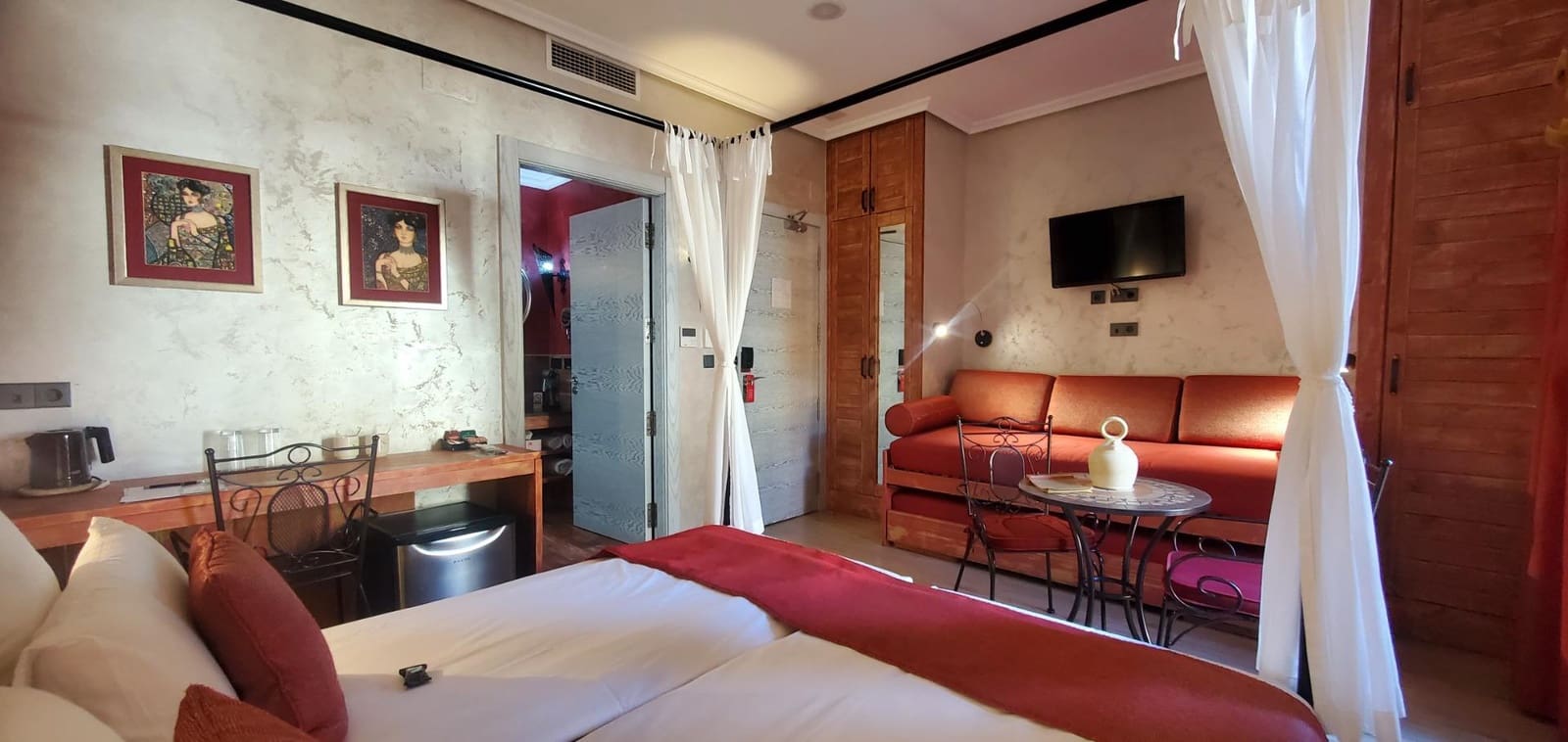 7 sypialnia Hotel na sprzedaż w Busot - 1 200 000 € (Ref: 9829100)
