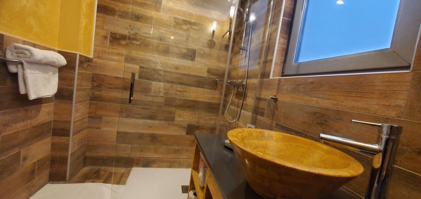 7 sypialnia Hotel na sprzedaż w Busot - 1 200 000 € (Ref: 9829100)