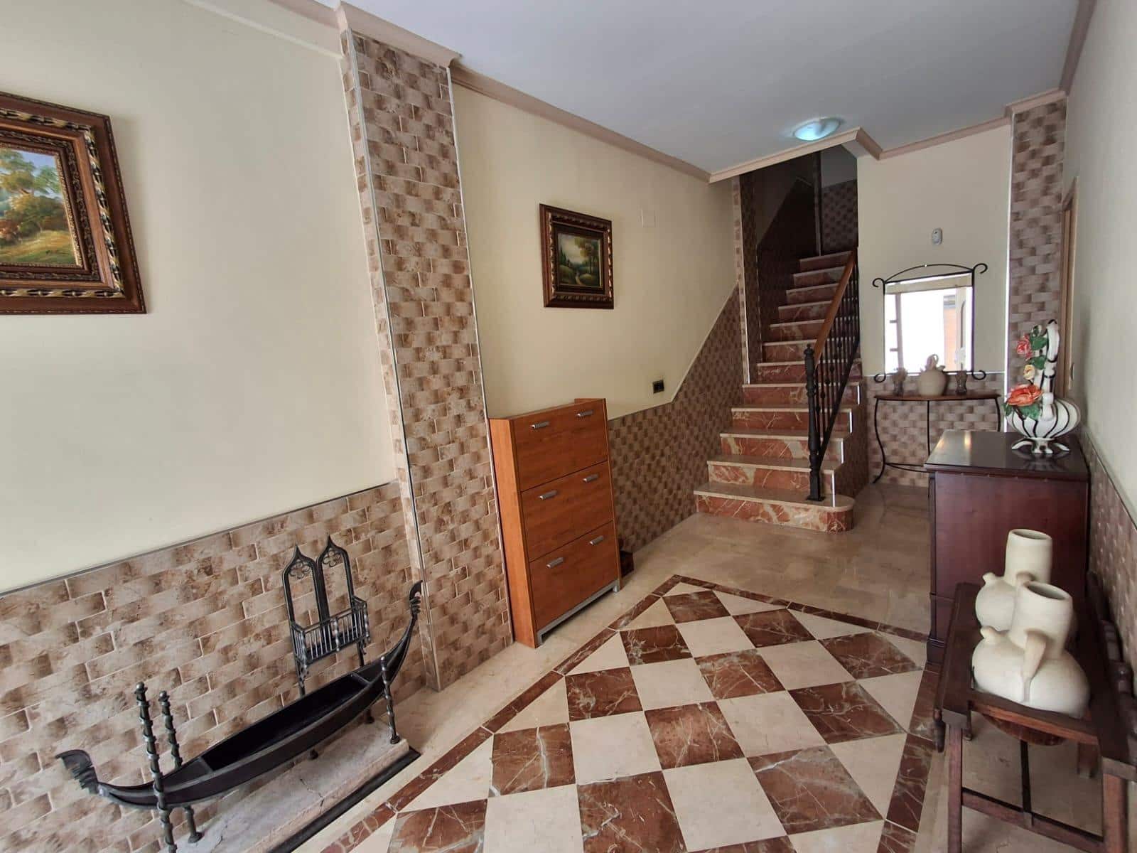 5 Zimmer Reihenhaus zu verkaufen in La Nucia mit Garage - 307.000 € (Ref: 9833664)