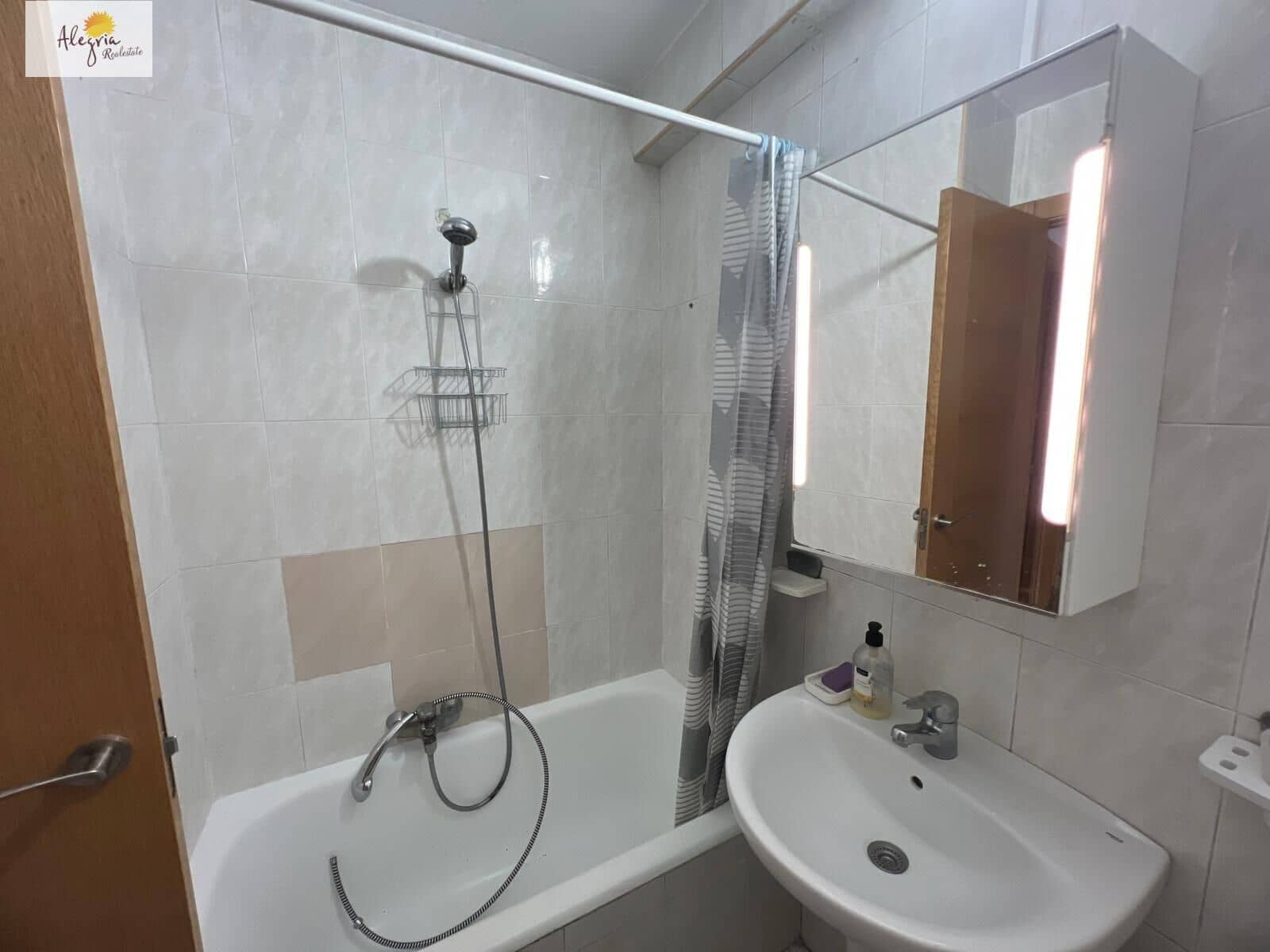 3 bedroom Flat for sale in Valencia city - € 185,000 (Ref: 9836236)
