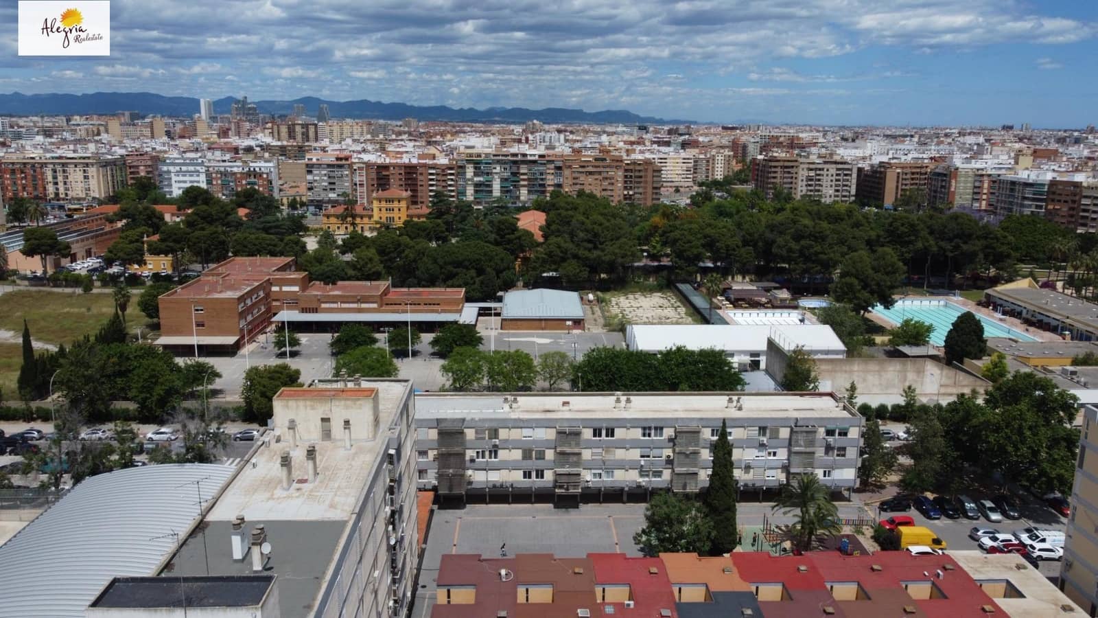 3 bedroom Flat for sale in Valencia city - € 185,000 (Ref: 9836236)