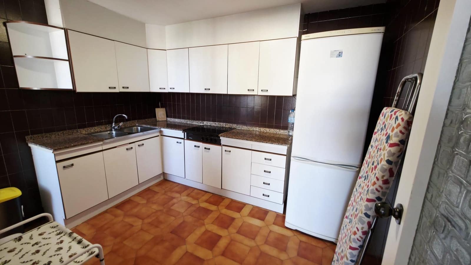 3 bedroom Flat for sale in Playa de San Juan with pool - € 435,000 (Ref: 9839267)