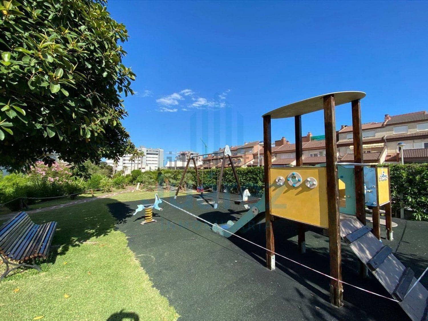 3 bedroom Flat for sale in Playa de San Juan with pool - € 435,000 (Ref: 9839267)